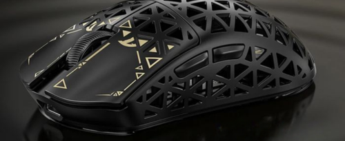 Легка та швидка бездротова миша Attack Shark R5 Ultra з карбоновим корпусом та підтримкою 8K